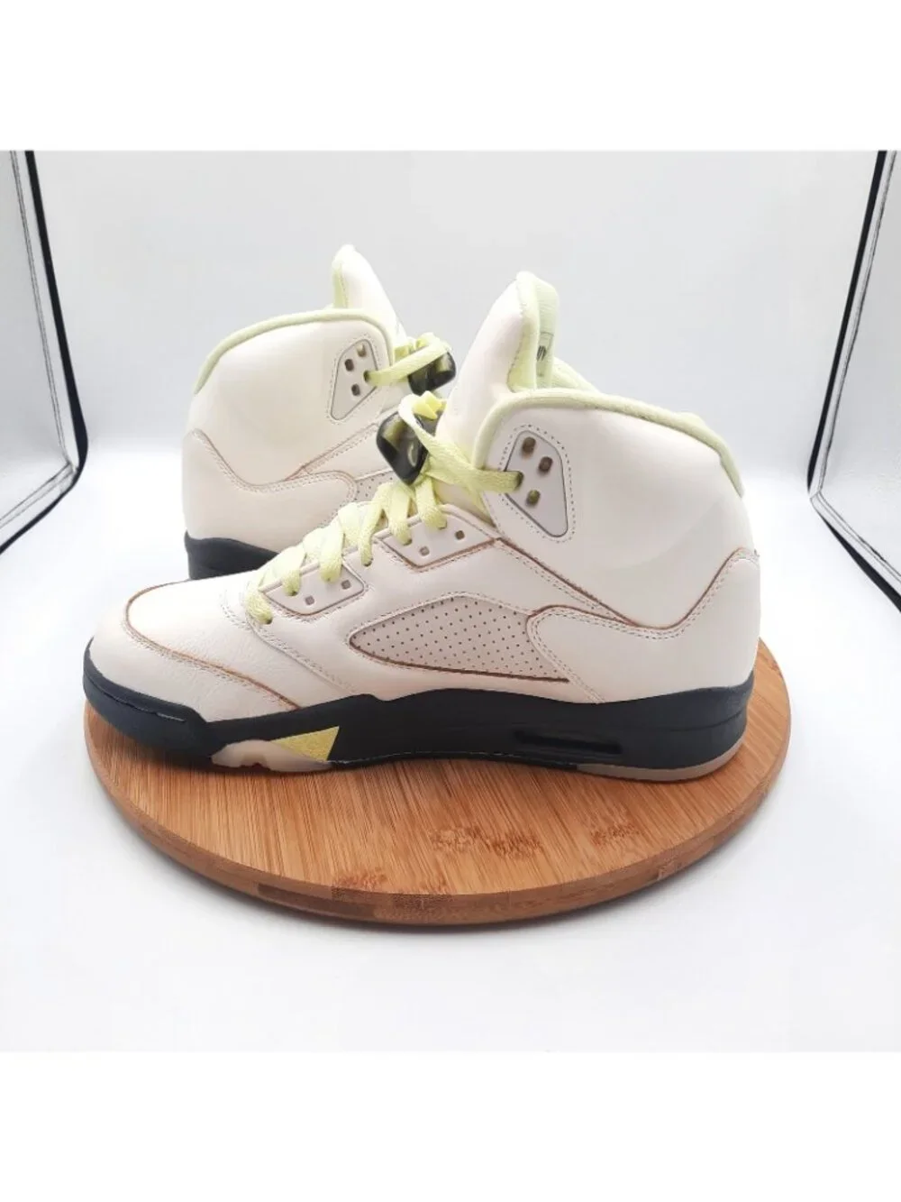 Nike Air Jordan 5 Mens Size 9 Shoes Retro Luminous Green Basketball Sneakers NEW